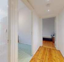 Helle Altbauwohnung mit ca. 36 m² im beliebten Schillerkiez - Berlin Neukölln