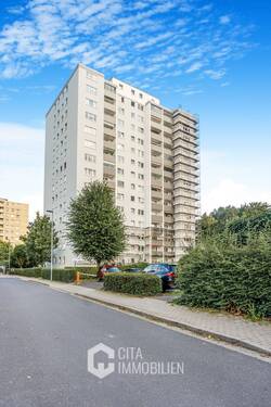 Hausansicht - 3 Zimmer Etagenwohnung zum Kaufen in Maintal