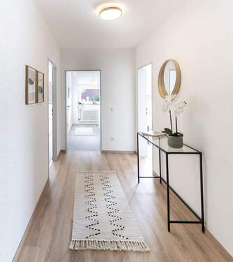 Flur - 4 Zimmer Etagenwohnung zum Kaufen in Neuss / Rosellerheide