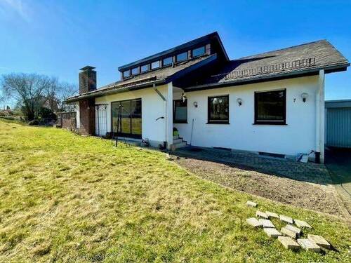 Süd-Ost-Ansicht - Mehrfamilienhaus, Wohnhaus mit 250,00 m&sup2; in Eslohe (Sauerland) zum Kaufen