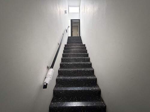 Treppenhaus - Gewerbeobjekt (Büro, Produktion, Verkauf) in Krefeld zum Kaufen