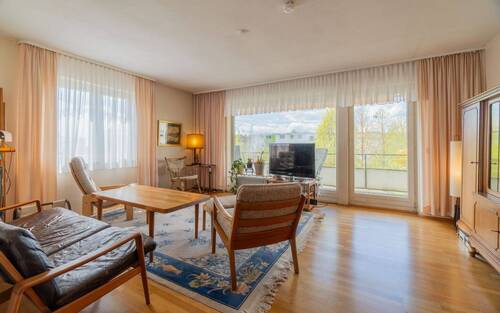 Wohnzimmer - 4 Zimmer Etagenwohnung zum Kaufen in Donaueschingen