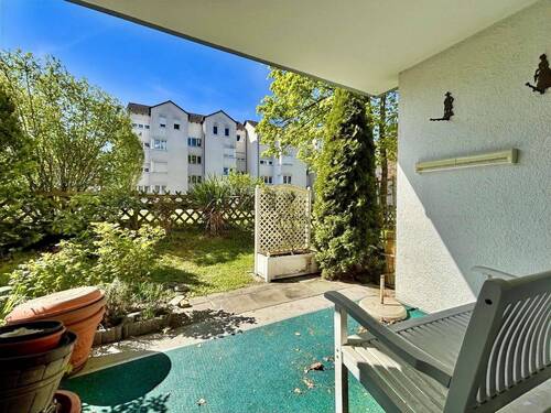 Terrasse mit Gartenanteil - 