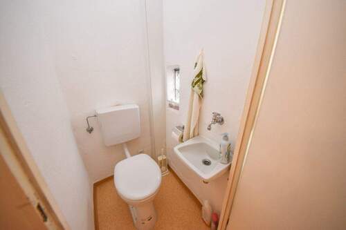 EG WC im Schlafzimmer - 
