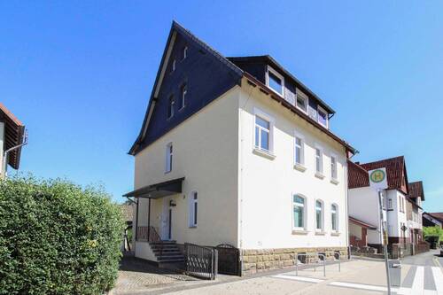 Außenansicht - Eigenbedarf oder Vermietung: Modernisiertes MFH mit viel Potential in Rhüden