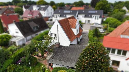 Ostseite - 4 Zimmer Einfamilienhaus in Delmenhorst / Ströhen