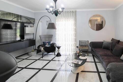 Wohnzimmer 1.OG - 7 Zimmer Einfamilienhaus in Idstein