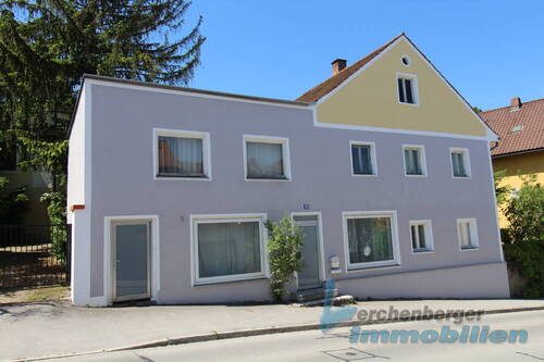 Hausansicht1.jpg - *** Stadthaus mit Potenzial in Landau a.d.Isar ***