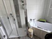 OG Wohnung Dusche Badewanne - 