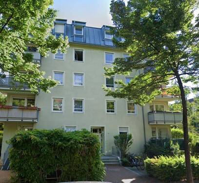 Hausansicht.JPG - große 3-Raum-Wohnung in Uninähe
