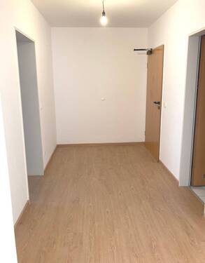 Flur - 3 Zimmer Etagenwohnung in Dresden