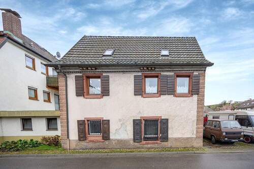 Strassenansicht - 8 Zimmer Einfamilienhaus in Malterdingen