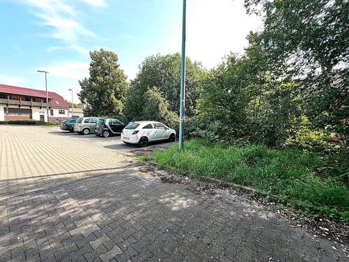 32_1.jpg - Grundstück als Teil eines Supermarktes