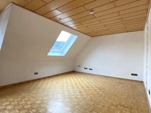 Wohnzimmer - Etagenwohnung mit 105,00 m&sup2; in Rügland zum Kaufen