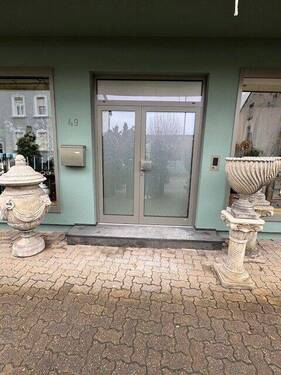 Haustür ganuz - Büro in Lisdorf zu vermieten - 950,00&nbsp;EUR Kaltmiete,