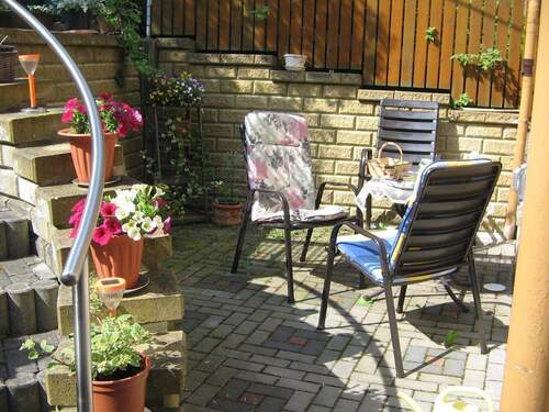 Terrasse hinter dem Haus - 