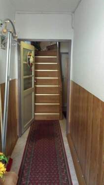 Flur Erdgeschoss - 7 Zimmer Mehrfamilienhaus, Wohnhaus zum Kaufen in Suhl