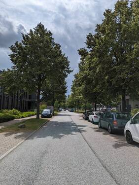 Gebäude links - 