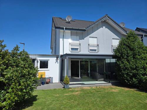 Gartenansicht.jpg - 4 Zimmer Mehrfamilienhaus, Wohnhaus in Bergheim