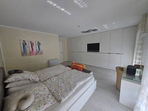Schlafzimmer 1.jpg - 