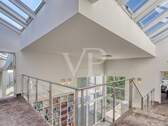 Galerie mit einzigartiger Fensterdachkonstruktion - 