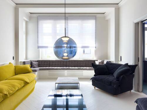 Großer Wohnbereich mit viel Tageslicht - 2 Zimmer Etagenwohnung zum Kaufen in Berlin