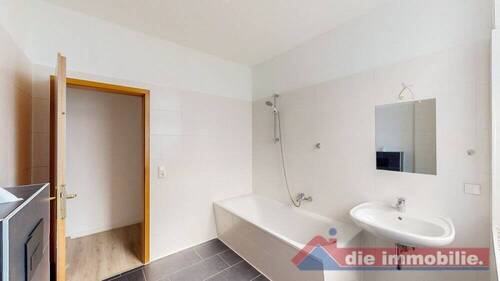 Bad_2 - Etagenwohnung mit 43,00 m² in Magdeburg / Sudenburg zur Miete