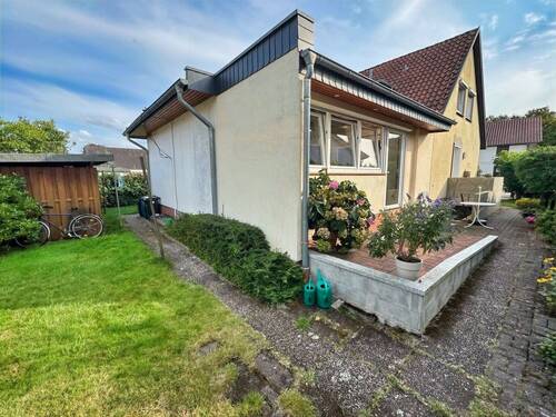 Gartenansicht - 5 Zimmer Einfamilienhaus in Achim
