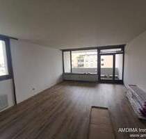 3-Zimmer-Wohnung mit Balkon und Tiefgaragenstellplatz - Nürnberg Großreuth b Schweinau 3-Zimmer-Wohnung mit Balkon und Tiefgaragenstellplatz - Nürnberg Großreuth b Schweinau