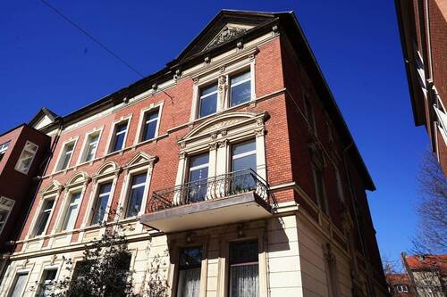 Bild 1 - Mehrfamilienhaus mit 4 Wohnungen in bester Lage mit bezugsfreier Erdgeschosswohnung und Garten