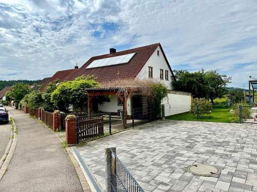 Titel - Familientraum auf Ortsrand von Lichtenau