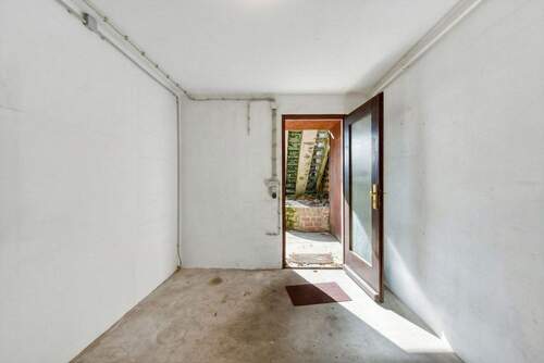 Abstellraum zum Garten - 