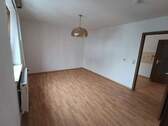 Wohnzimmer - 2 Zimmer Etagenwohnung zur Miete in Waldsassen