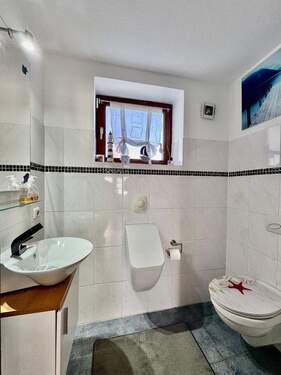 Gäste-WC, EG - Einfamilienhaus mit 320,00 m&sup2; in Achim zum Kaufen