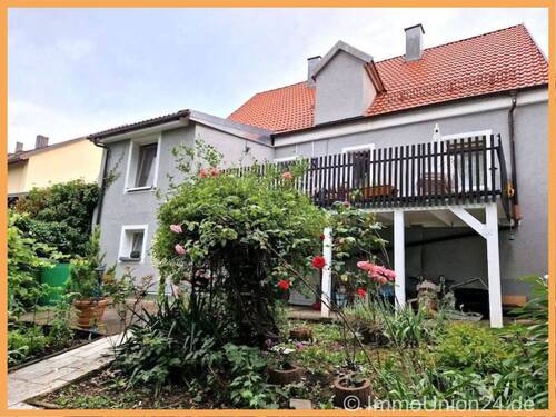 Bild 1 - Charmantes 160 qm Einfamilienhaus mit Einliegerwohnung - umfassend saniert und sofort bezugsfrei