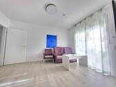 Gewerbefläche - Helle Therapie- Büroräume mit kleiner Terrasse