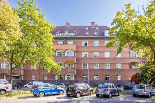 Straßenansicht - 2 Zimmer Etagenwohnung zum Kaufen in Berlin
