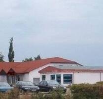 Gewerbeobjekt mit großem Parkplatz - Spremberg