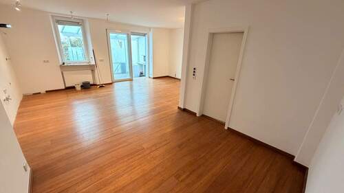 Wohnzi. mit offener Küche Ansicht 3 - Etagenwohnung mit 82,00 m² in Aschaffenburg zur Miete