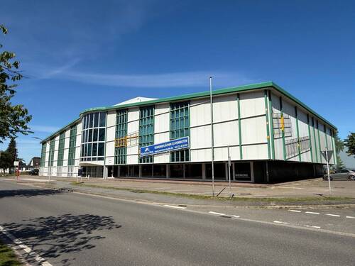 Außenansicht - Lager- oder Produktionsfläche in Holm