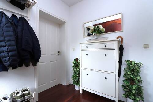 Diele - 3 Zimmer Doppelhaushälfte zum Kaufen in Hamburg