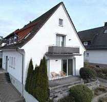 Wohnen mit Herz: Modernisiertes Zuhause mit Einliegerwohnung in Warburg-Nörde