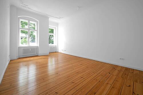 Wohnzimmer - 2 Zimmer Etagenwohnung zum Kaufen in Berlin