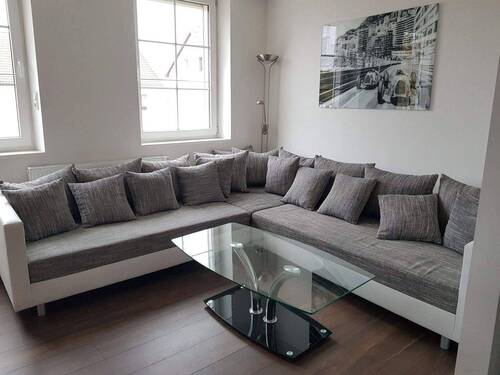 Wohnzimmer - Gemütliche Wohnung mit Einbauküche und Stellplatz in Rüdersdorf