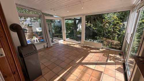 Wintergarten mit Kaminofen (EG-Whg.) - 