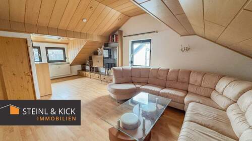 Wohnzimmer - 2,5-Zi.-Eigentumswohnung in Kümmersbruck