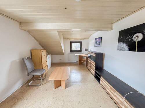 Schlafzimmer - 2 Zimmer Etagenwohnung in Kümmersbruck