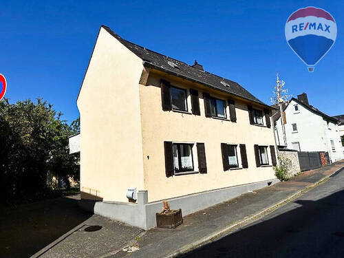 02 Seitenansicht - 7 Zimmer Einfamilienhaus zum Kaufen in Limburg