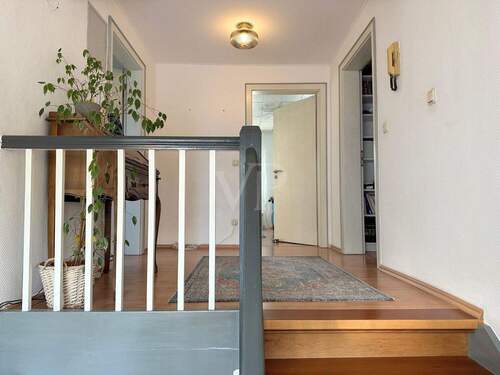 Flur im oberen Bereich der Maisonette-Wohnung - 