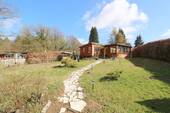 Grundstück - Wochenend-Bungalow am See! Renoviert, möbliert, großes Grundstück & naturnahe Lage genießen